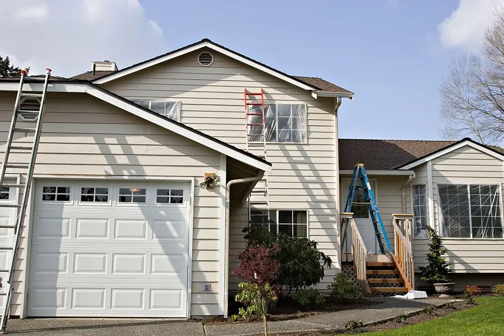 How to Prep the Outside of Your House for Painting